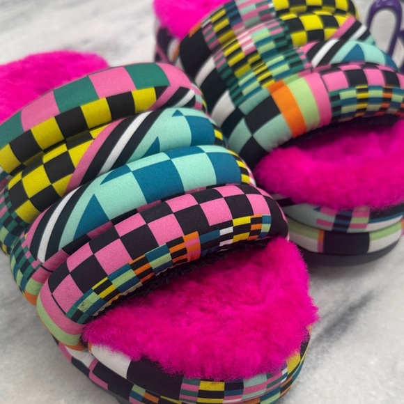 UGG Checks Slides Pink - Picture 3 of 5